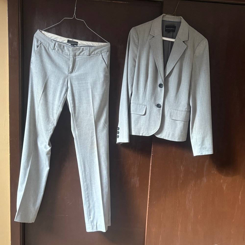 Banana Republic Classic Gray Women's Suit